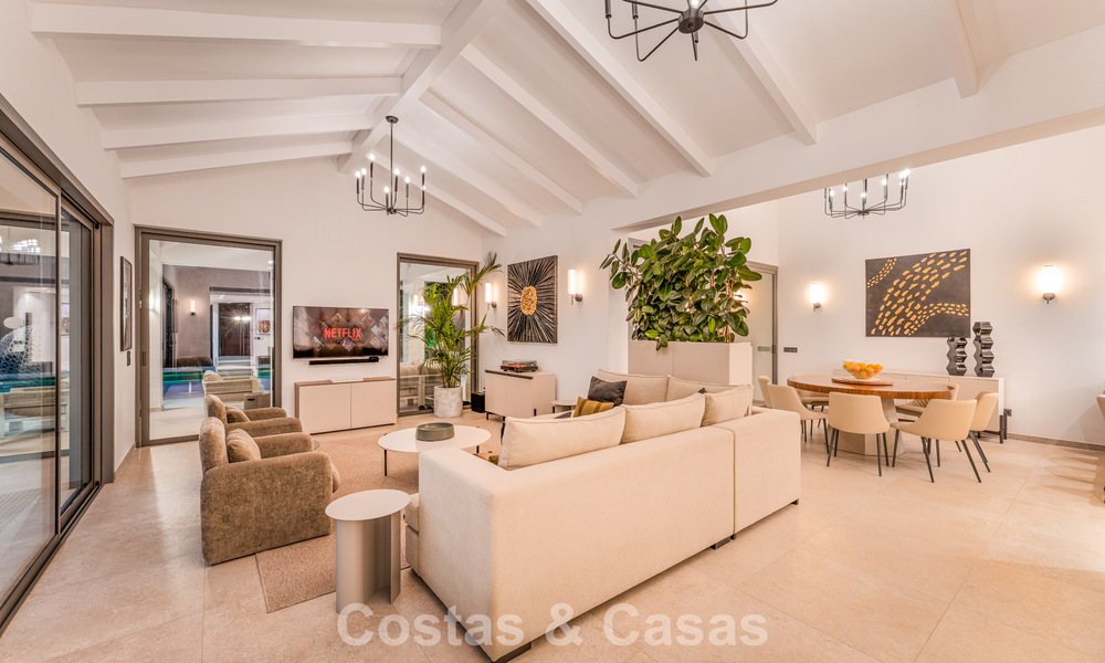 Stylishly renovated luxury villa for sale in a privileged golf community in Nueva Andalucia, Marbella 788474