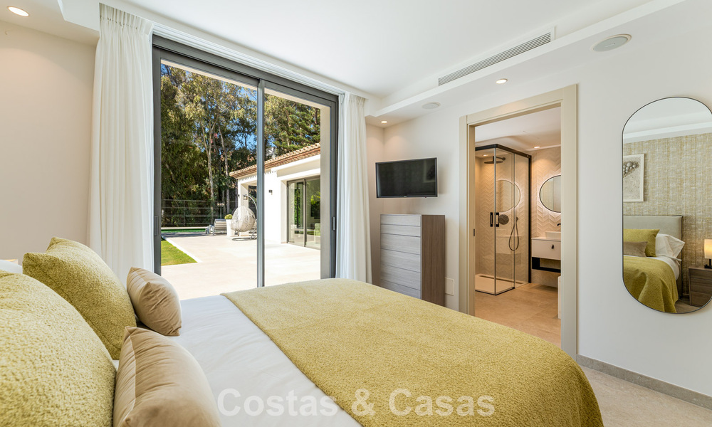 Stylishly renovated luxury villa for sale in a privileged golf community in Nueva Andalucia, Marbella 788476
