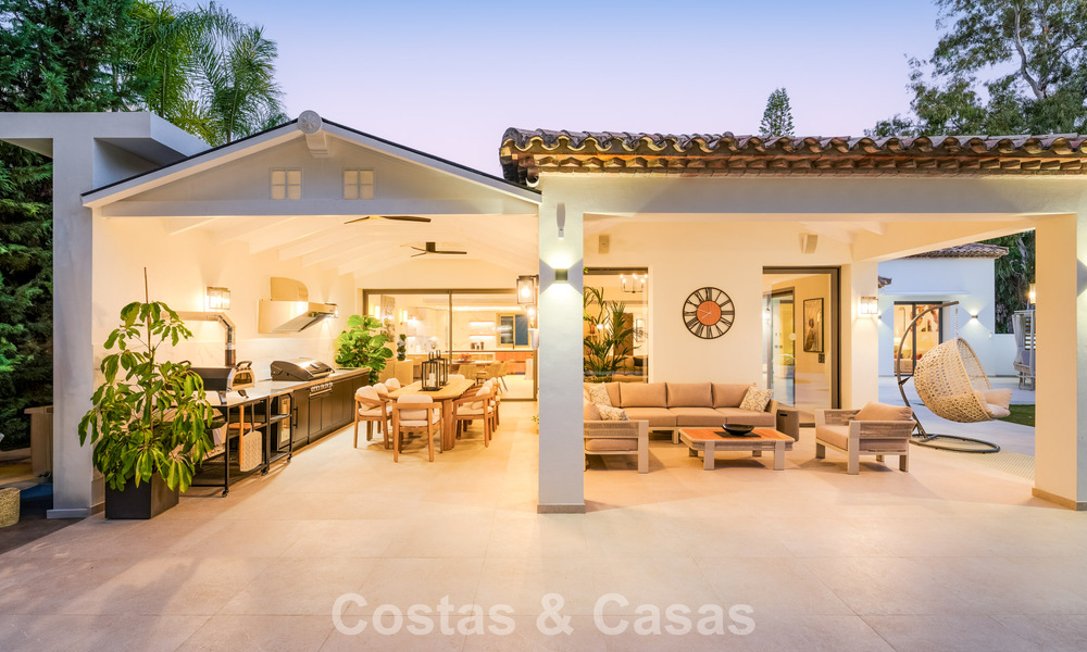 Stylishly renovated luxury villa for sale in a privileged golf community in Nueva Andalucia, Marbella 788478