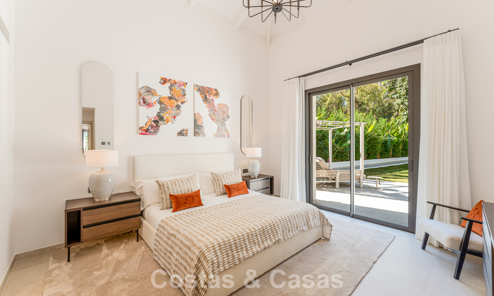 Stylishly renovated luxury villa for sale in a privileged golf community in Nueva Andalucia, Marbella 788483