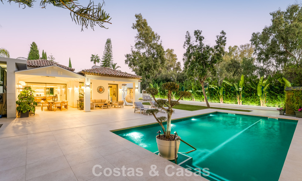 Stylishly renovated luxury villa for sale in a privileged golf community in Nueva Andalucia, Marbella 788485