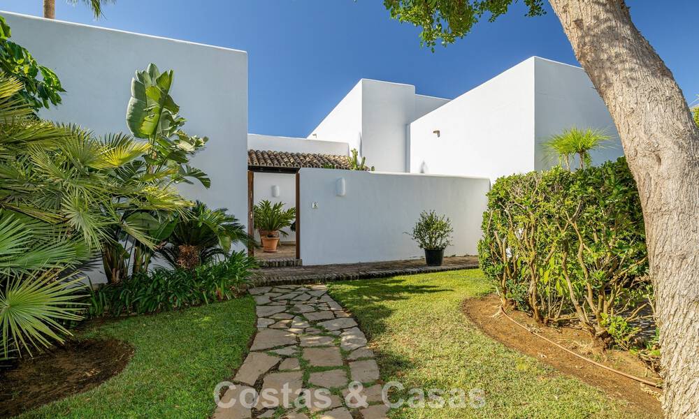 Move-in ready, modernist Spanish villa for sale, surrounded by top-class golf courses on the Costa del Sol 788269
