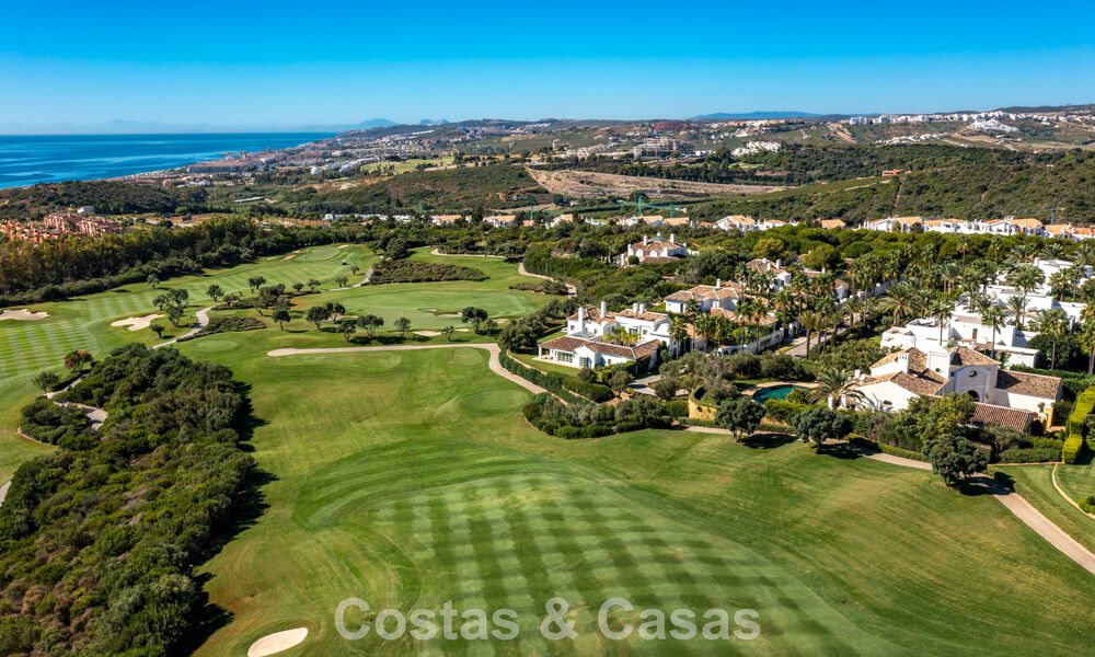 Move-in ready, modernist Spanish villa for sale, surrounded by top-class golf courses on the Costa del Sol 788272