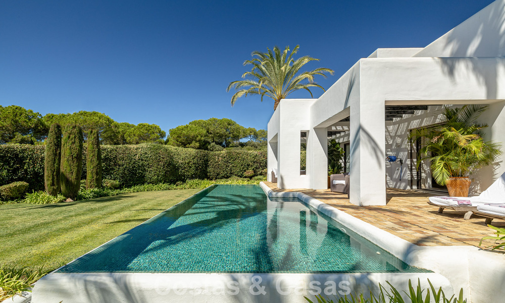 Move-in ready, modernist Spanish villa for sale, surrounded by top-class golf courses on the Costa del Sol 788275
