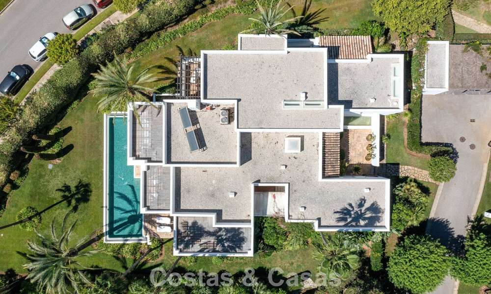 Move-in ready, modernist Spanish villa for sale, surrounded by top-class golf courses on the Costa del Sol 788293