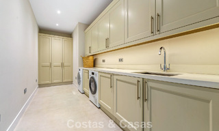 Exclusive villa with sea views for sale in a secure urbanization in La Quinta, Marbella - Benahavis 788543 