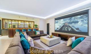 Exclusive villa with sea views for sale in a secure urbanization in La Quinta, Marbella - Benahavis 788545 