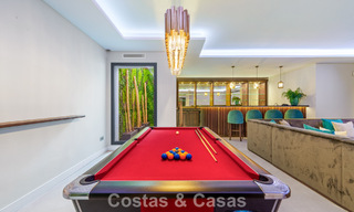 Exclusive villa with sea views for sale in a secure urbanization in La Quinta, Marbella - Benahavis 788550 