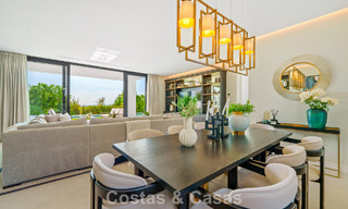 Exclusive villa with sea views for sale in a secure urbanization in La Quinta, Marbella - Benahavis 788557 