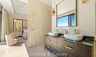 Exclusive villa with sea views for sale in a secure urbanization in La Quinta, Marbella - Benahavis 788581 