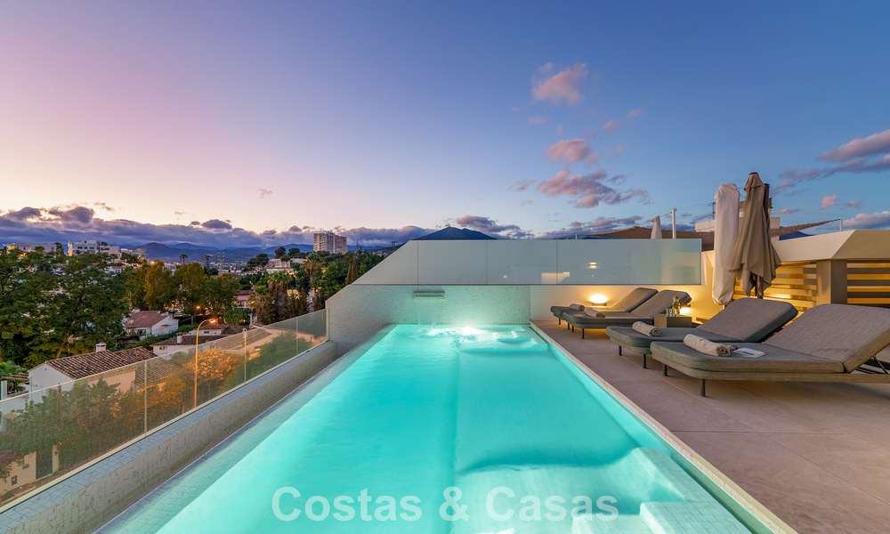 Minimalist luxury home with panoramic sea views for sale in a prestigious gated complex in Nueva Andalucia, Marbella 788591