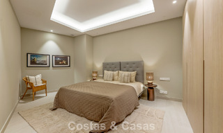 Minimalist luxury home with panoramic sea views for sale in a prestigious gated complex in Nueva Andalucia, Marbella 788595 