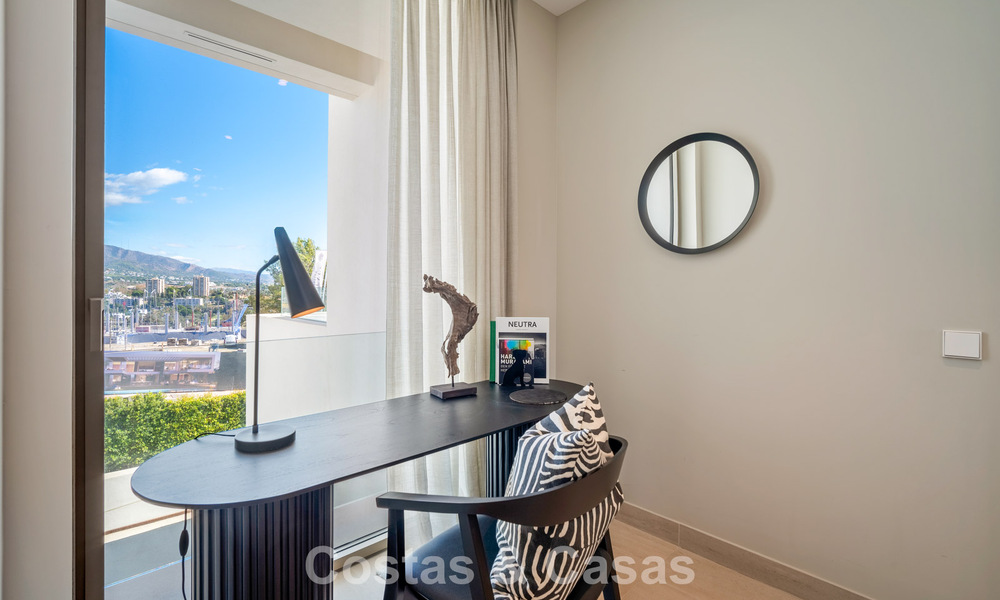 Minimalist luxury home with panoramic sea views for sale in a prestigious gated complex in Nueva Andalucia, Marbella 788611