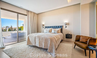 Minimalist luxury home with panoramic sea views for sale in a prestigious gated complex in Nueva Andalucia, Marbella 788617 