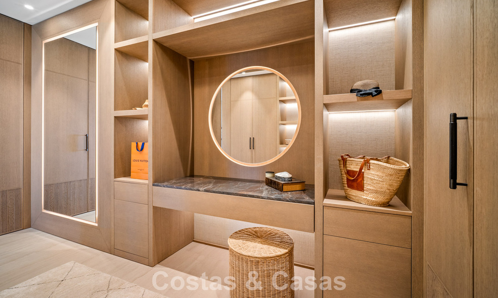 Minimalist luxury home with panoramic sea views for sale in a prestigious gated complex in Nueva Andalucia, Marbella 788624