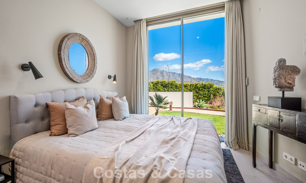 Minimalist luxury home with panoramic sea views for sale in a prestigious gated complex in Nueva Andalucia, Marbella 788625