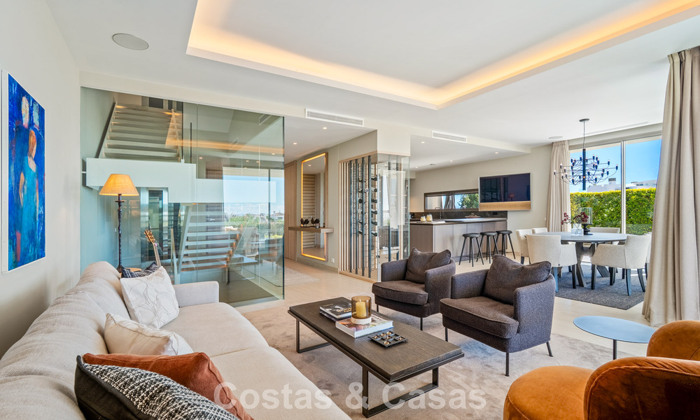 Minimalist luxury home with panoramic sea views for sale in a prestigious gated complex in Nueva Andalucia, Marbella 788628