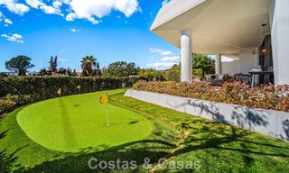 Minimalist luxury home with panoramic sea views for sale in a prestigious gated complex in Nueva Andalucia, Marbella 788642 