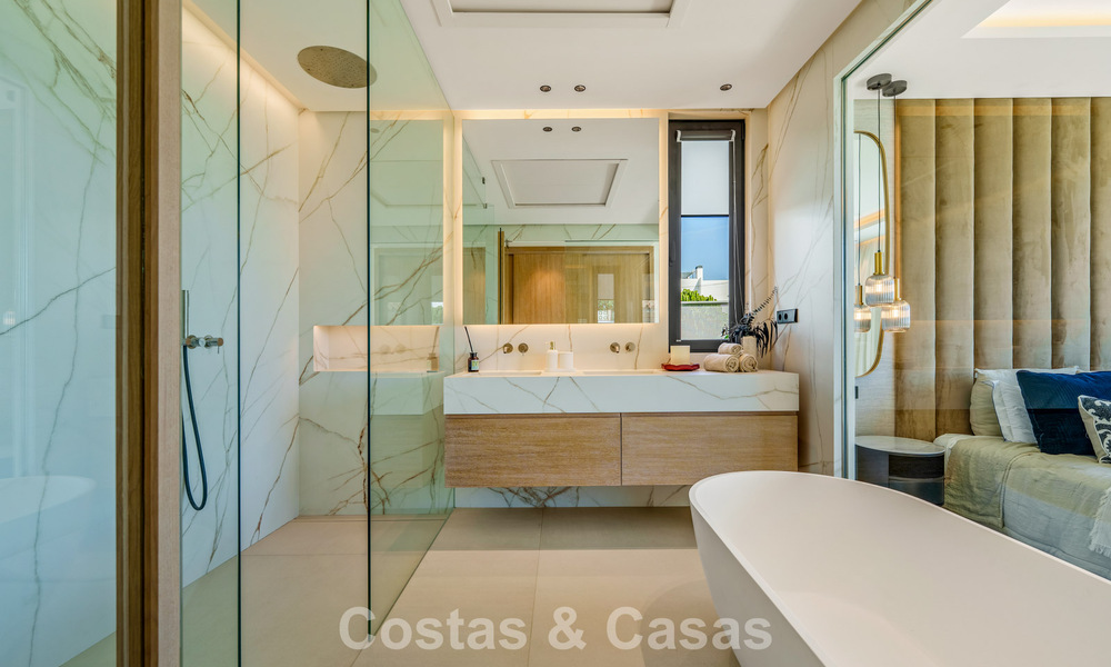 Move-in ready, contemporary luxury villa for sale within walking distance of the beach and town center of San Pedro - Marbella 788825