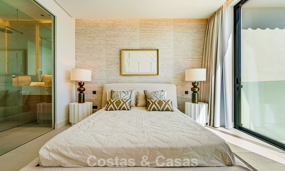 Move-in ready, contemporary luxury villa for sale within walking distance of the beach and town center of San Pedro - Marbella 788828