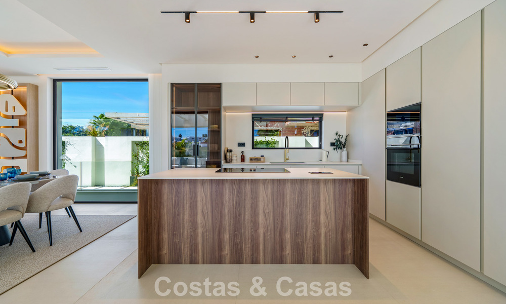 Move-in ready, contemporary luxury villa for sale within walking distance of the beach and town center of San Pedro - Marbella 788831