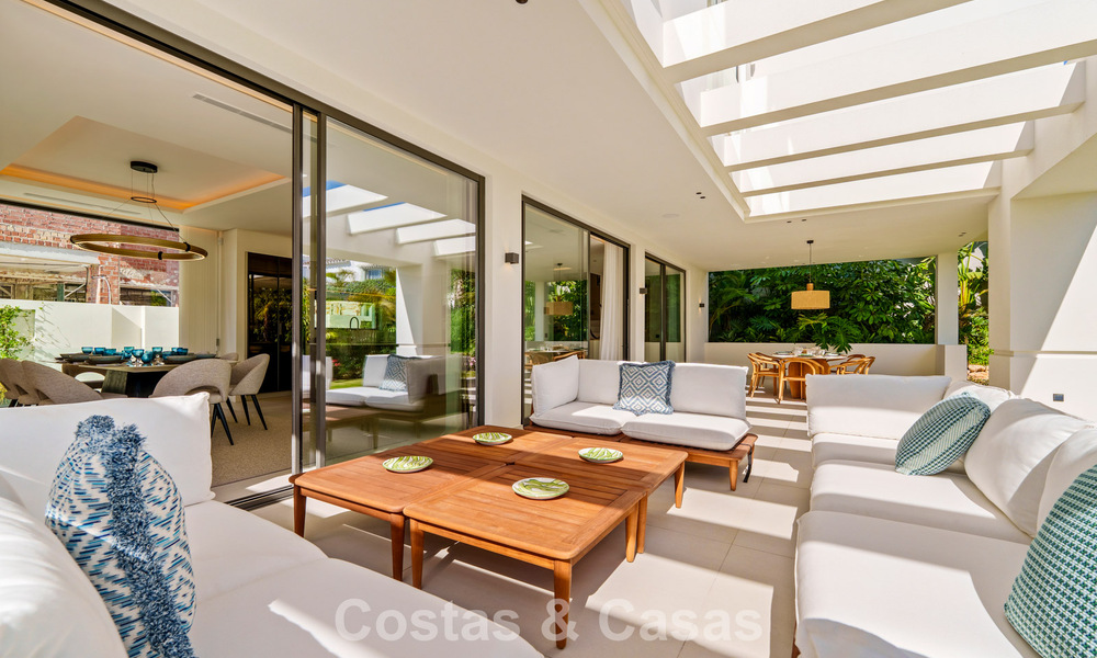 Move-in ready, contemporary luxury villa for sale within walking distance of the beach and town center of San Pedro - Marbella 788844