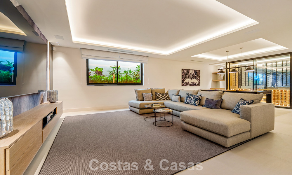 Move-in ready, contemporary luxury villa for sale within walking distance of the beach and town center of San Pedro - Marbella 788847