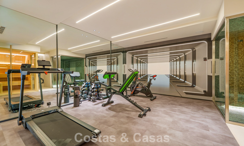 Move-in ready, contemporary luxury villa for sale within walking distance of the beach and town center of San Pedro - Marbella 788849