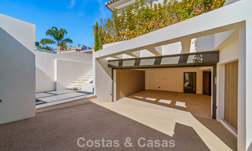 Move-in ready, contemporary luxury villa for sale within walking distance of the beach and town center of San Pedro - Marbella 788856