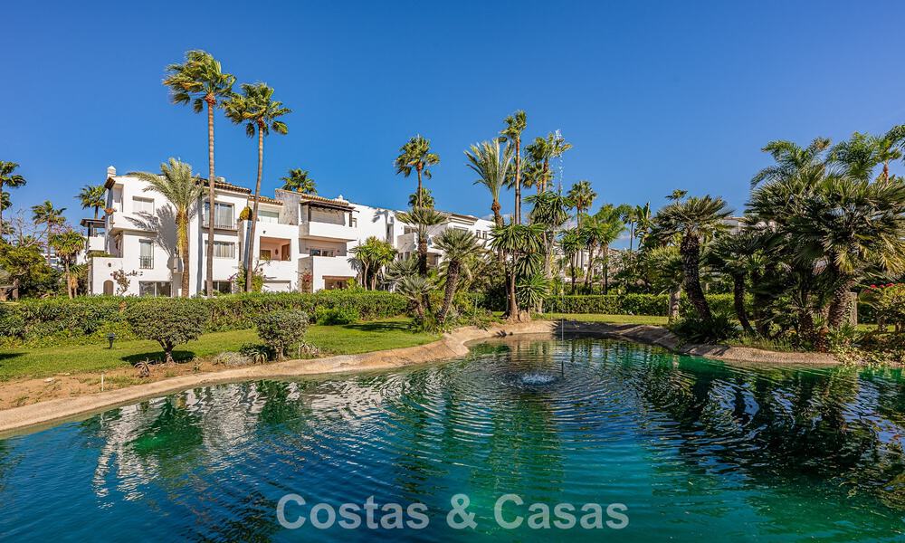 Modernized apartment with sea views for sale in a beachfront complex on the New Golden Mile between Marbella and Estepona 788775