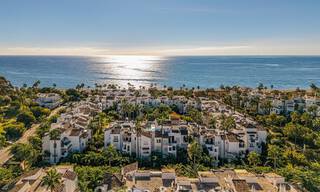 Modernized apartment with sea views for sale in a beachfront complex on the New Golden Mile between Marbella and Estepona 788780 