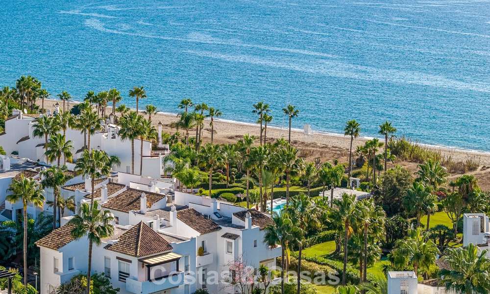 Modernized apartment with sea views for sale in a beachfront complex on the New Golden Mile between Marbella and Estepona 788782