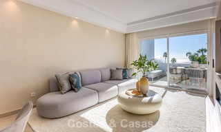 Modernized apartment with sea views for sale in a beachfront complex on the New Golden Mile between Marbella and Estepona 788795 