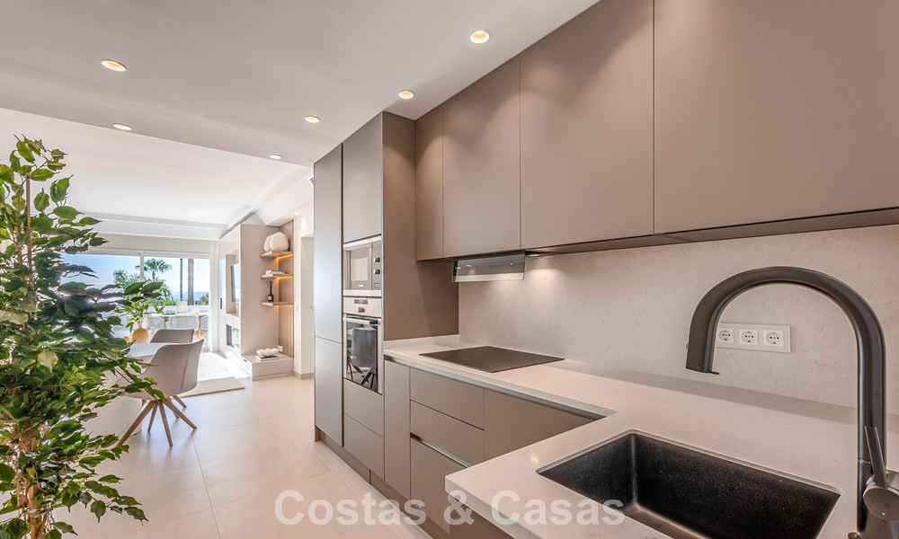 Modernized apartment with sea views for sale in a beachfront complex on the New Golden Mile between Marbella and Estepona 788796