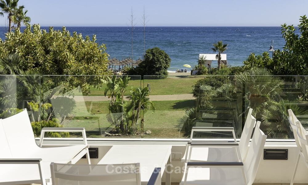 Modernized apartment with sea views for sale in a beachfront complex on the New Golden Mile between Marbella and Estepona 788807