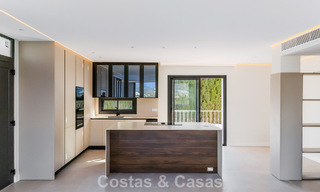 First-class renovated apartment for sale within walking distance of everything in Nueva Andalucia, Marbella 789710 