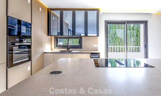 First-class renovated apartment for sale within walking distance of everything in Nueva Andalucia, Marbella 789713 