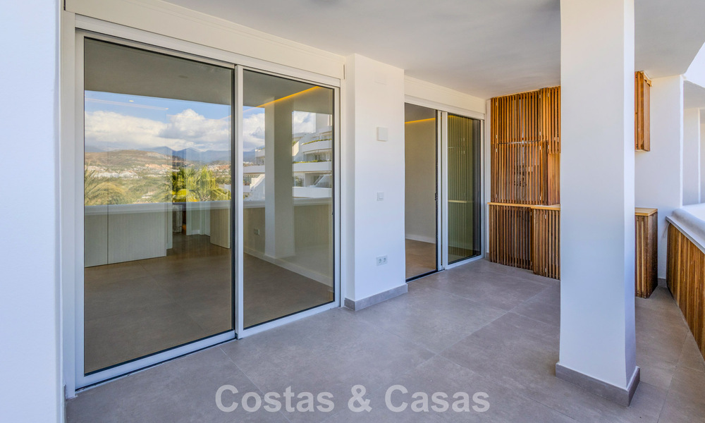 First-class renovated apartment for sale within walking distance of everything in Nueva Andalucia, Marbella 789724