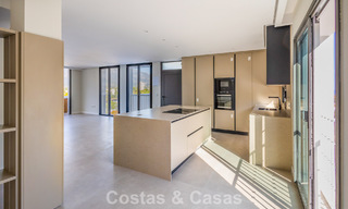 First-class renovated apartment for sale within walking distance of everything in Nueva Andalucia, Marbella 789731 