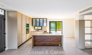 First-class renovated apartment for sale within walking distance of everything in Nueva Andalucia, Marbella 789734 