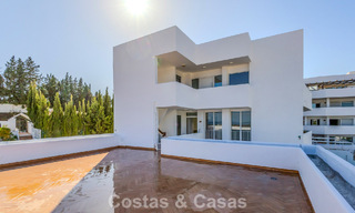 First-class renovated apartment for sale within walking distance of everything in Nueva Andalucia, Marbella 789737 