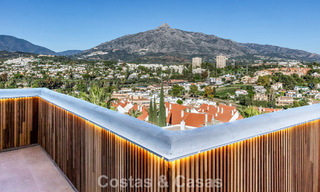 Luxurious renovated penthouse with mountain and sea views for sale in a gated complex in Nueva Andalucia, Marbella 789755 