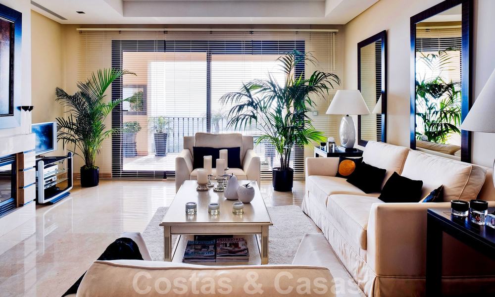 Luxury apartments for sale, Nueva Andalucia, Marbella - Benahavis 21060