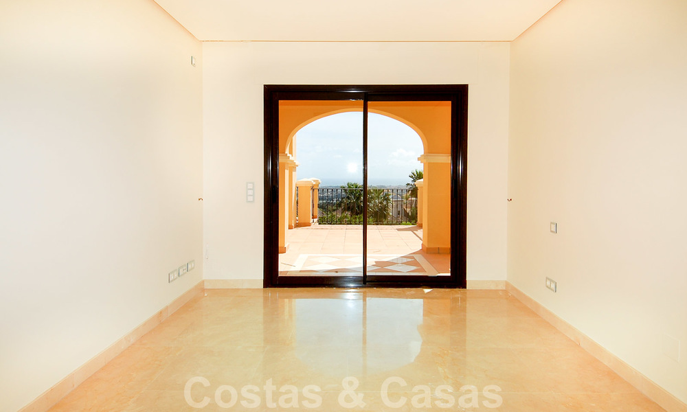 Luxury apartments for sale, Nueva Andalucia, Marbella - Benahavis 21075