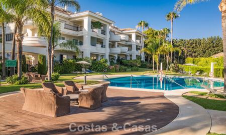 Modernly renovated ground floor apartment for sale in a prime gated complex in Sierra Blanca, Golden Mile, Marbella 789845