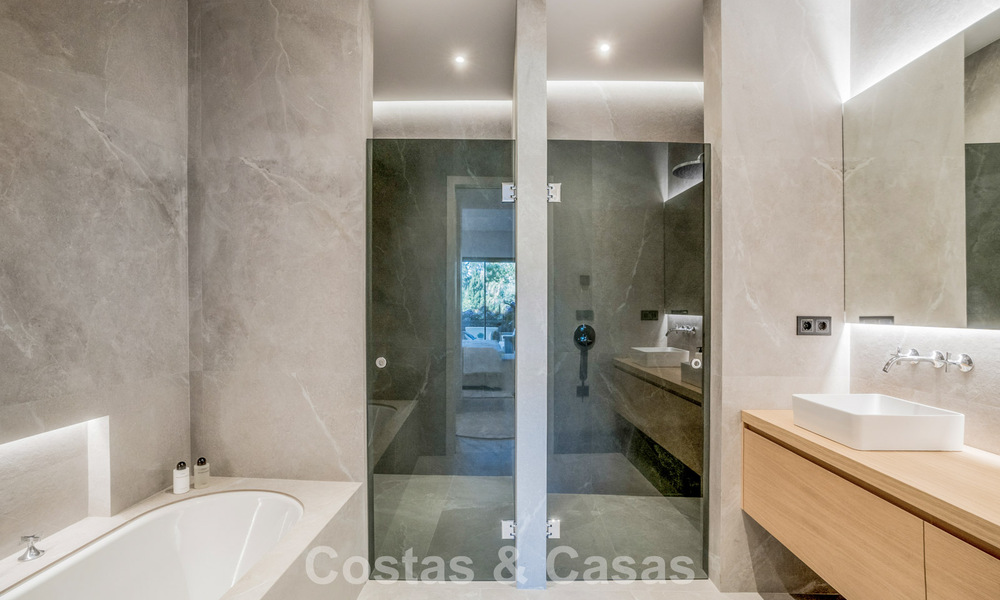 Modernly renovated ground floor apartment for sale in a prime gated complex in Sierra Blanca, Golden Mile, Marbella 789850