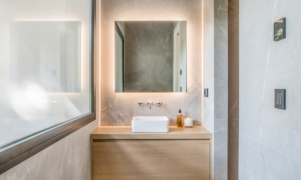 Modernly renovated ground floor apartment for sale in a prime gated complex in Sierra Blanca, Golden Mile, Marbella 789857