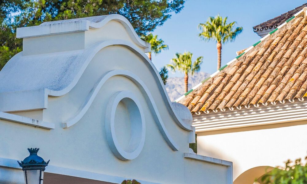 Modernly renovated ground floor apartment for sale in a prime gated complex in Sierra Blanca, Golden Mile, Marbella 789884