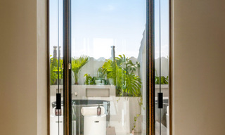 Modern renovated duplex penthouse with sea views for sale within walking distance of Puerto Banús, Marbella 789135 