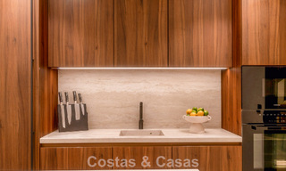 Modern renovated duplex penthouse with sea views for sale within walking distance of Puerto Banús, Marbella 789137 